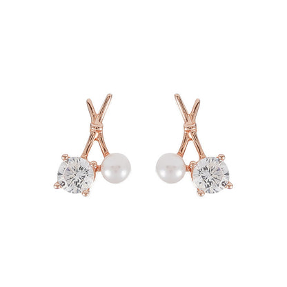 Classic Pearl Earring with Timeless Appeal