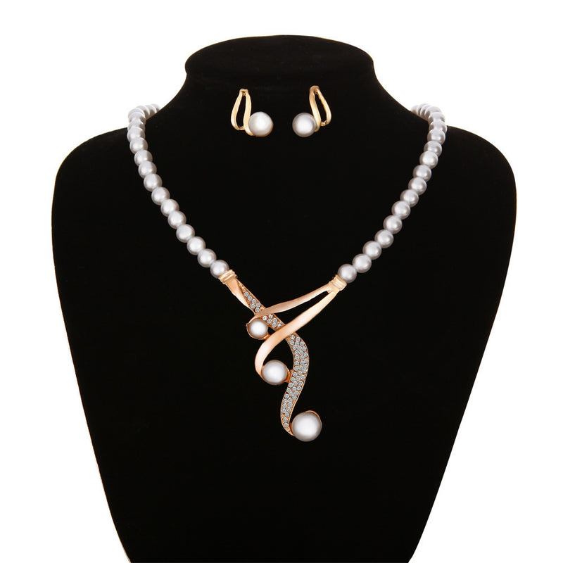 Charming Pearl Necklace for Any Occasion