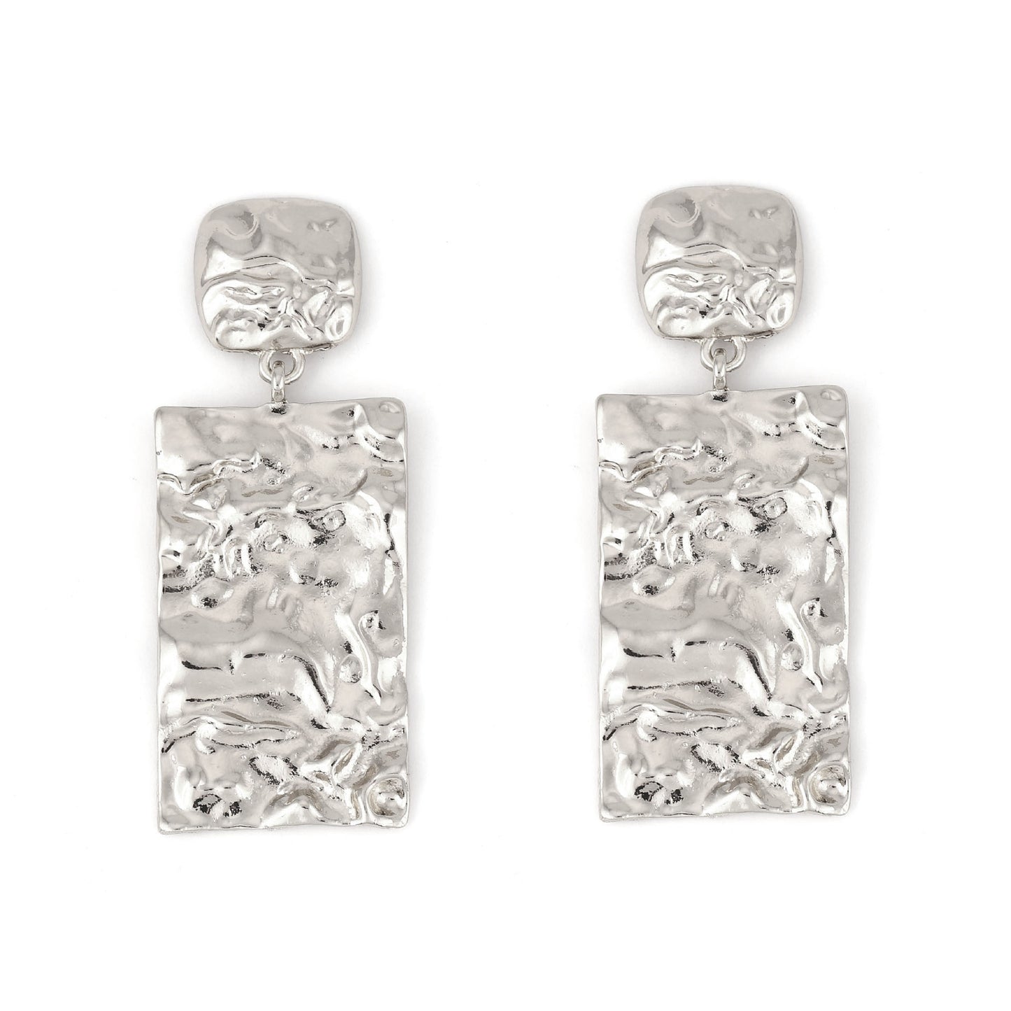 Classic Gold Earring with Timeless Appeal