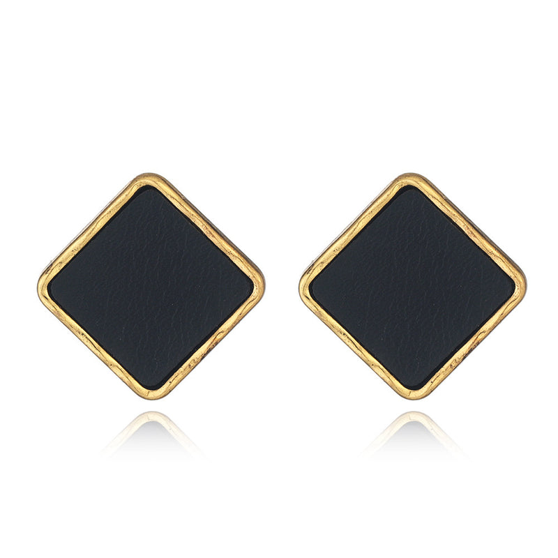 Classic Silver Earring with Timeless Appeal