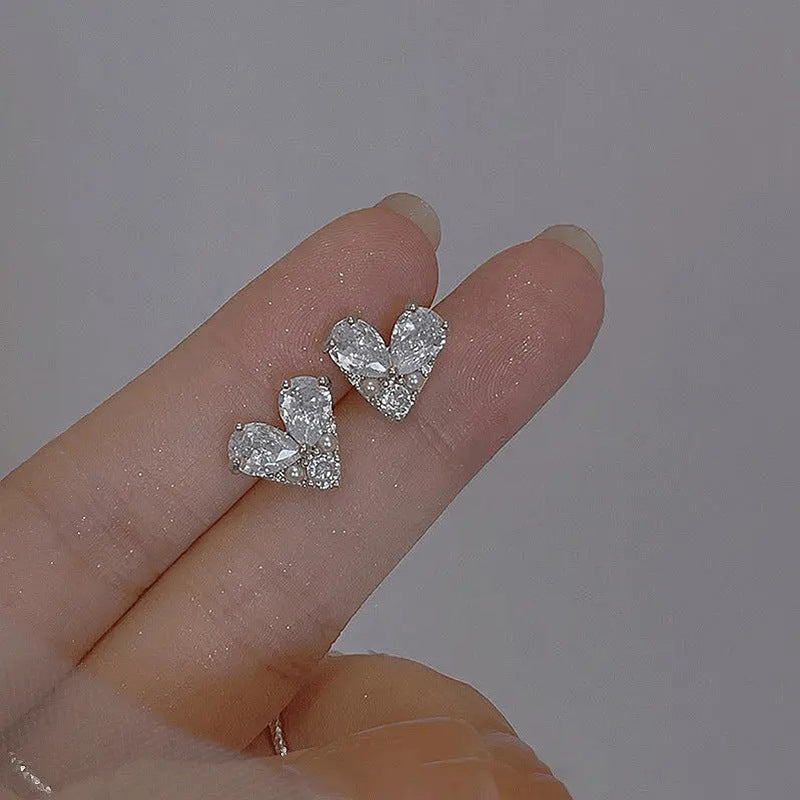 Romantic Pearl Earring for Special Moments