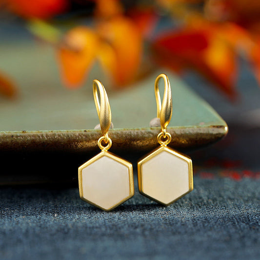 Charming Gold Earring for Any Occasion