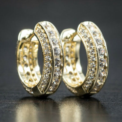 Charming Gold Earring for Any Occasion