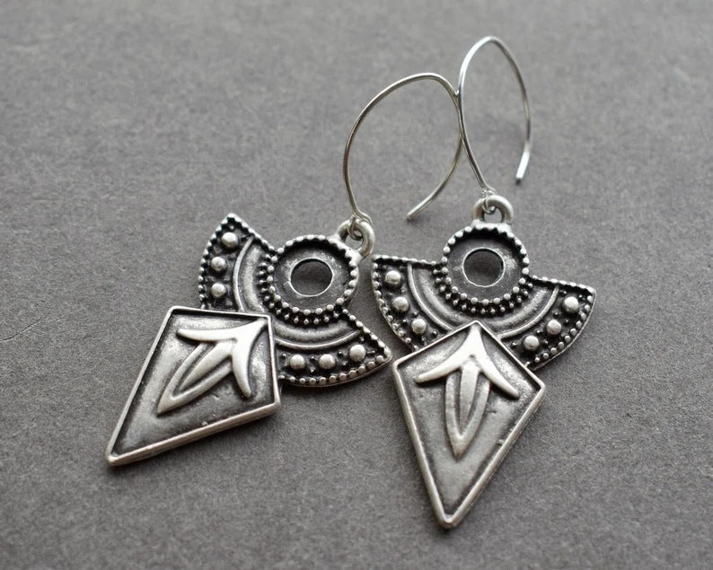 Classic Earring with Timeless Appeal