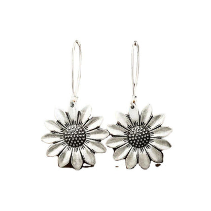 Elegant Gold Earring for Every Occasion