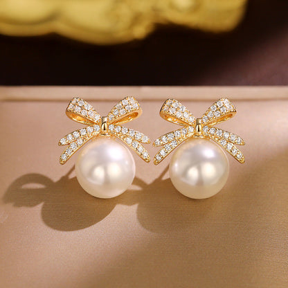 Beautiful Pearl Earring with Unique Style