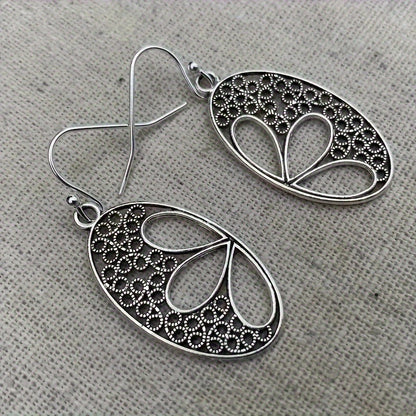 Charming Earring for Any Occasion
