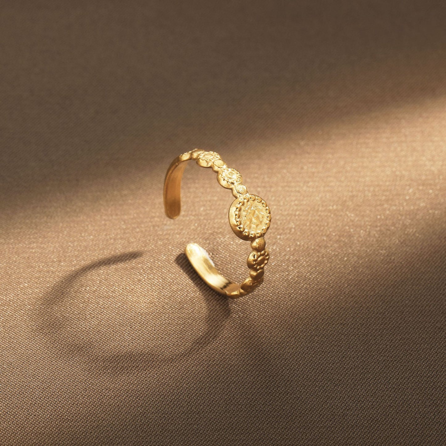Elegant Gold Ring for Every Occasion