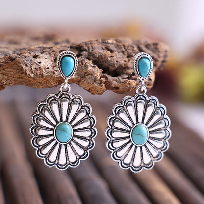 Charming Earring for Any Occasion