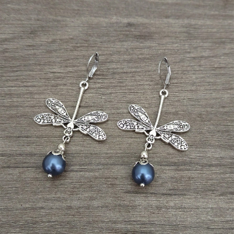 Beautiful Pearl Earring with Unique Style