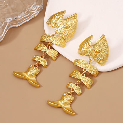 Beautiful Gold Earring with Unique Style