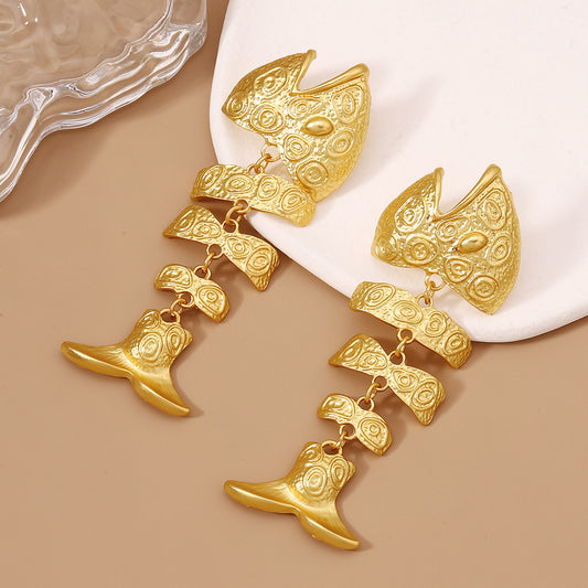 Beautiful Gold Earring with Unique Style