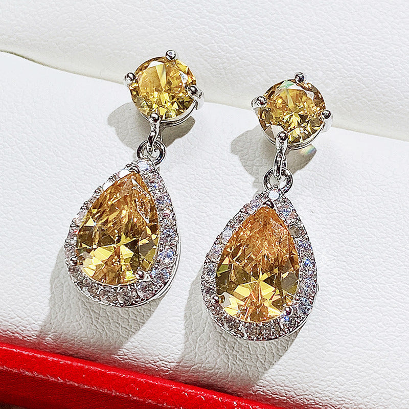 Charming Earring for Any Occasion
