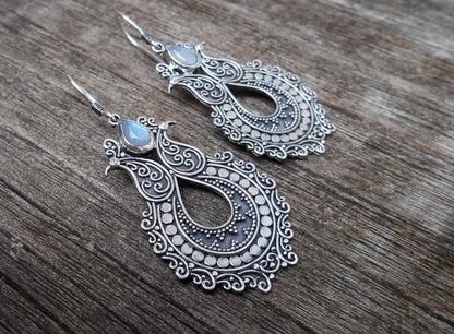 Charming Earring for Any Occasion