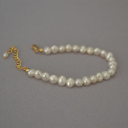 Classic Pearl Bracelet with Timeless Appeal