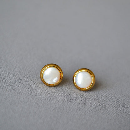 Beautiful Gold Earring with Unique Style