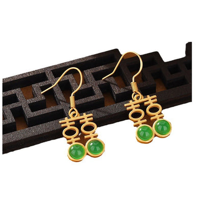 Classic Gold Earring with Timeless Appeal