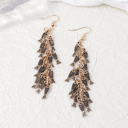 Elegant Gold Piece for Every Occasion