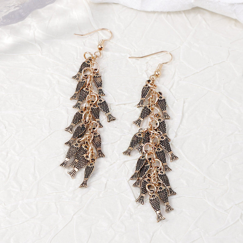 Elegant Gold Piece for Every Occasion