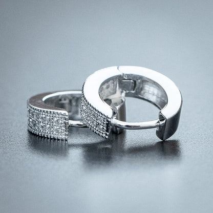 Charming Earring for Any Occasion