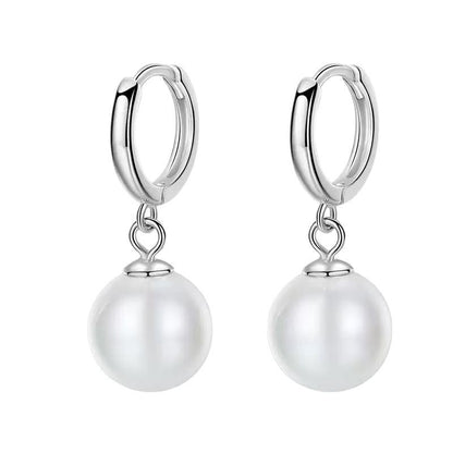Classic Pearl Earring with Timeless Appeal