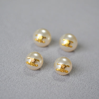 Charming Silver Earring for Any Occasion