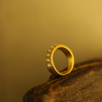 Classic Silver Ring with Timeless Appeal