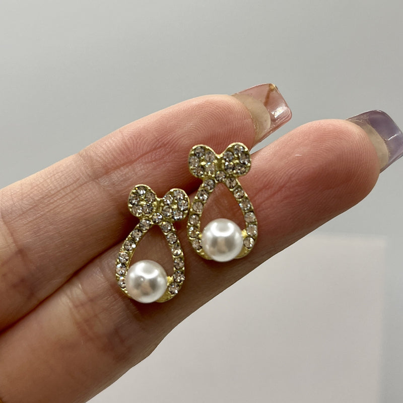 Stunning Pearl Earring for Daily Wear