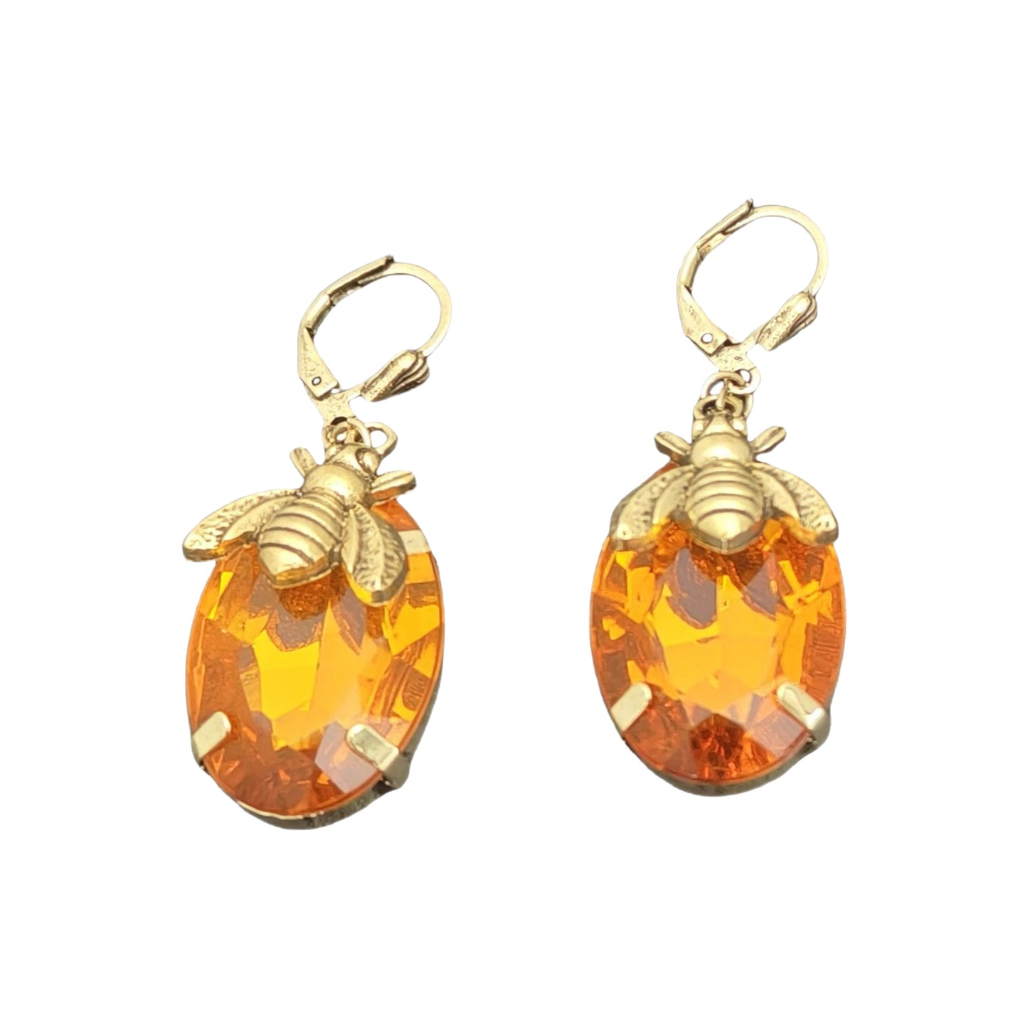 Charming Earring for Any Occasion
