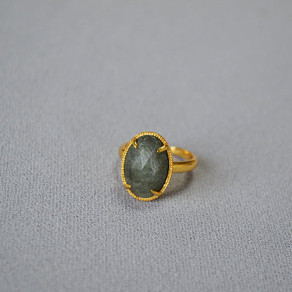 Stunning Gold Ring for Daily Wear