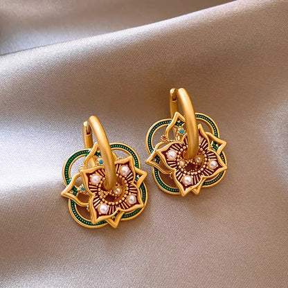 Charming Earring for Any Occasion