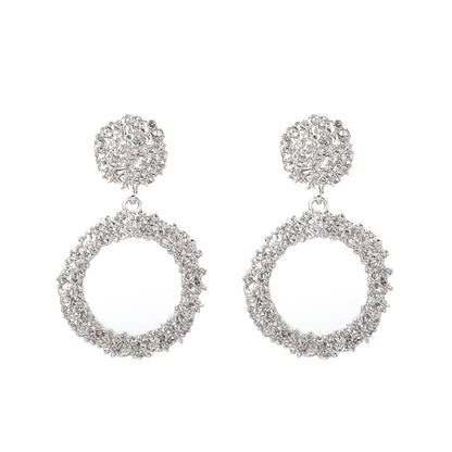 Romantic Gold Earring for Special Moments