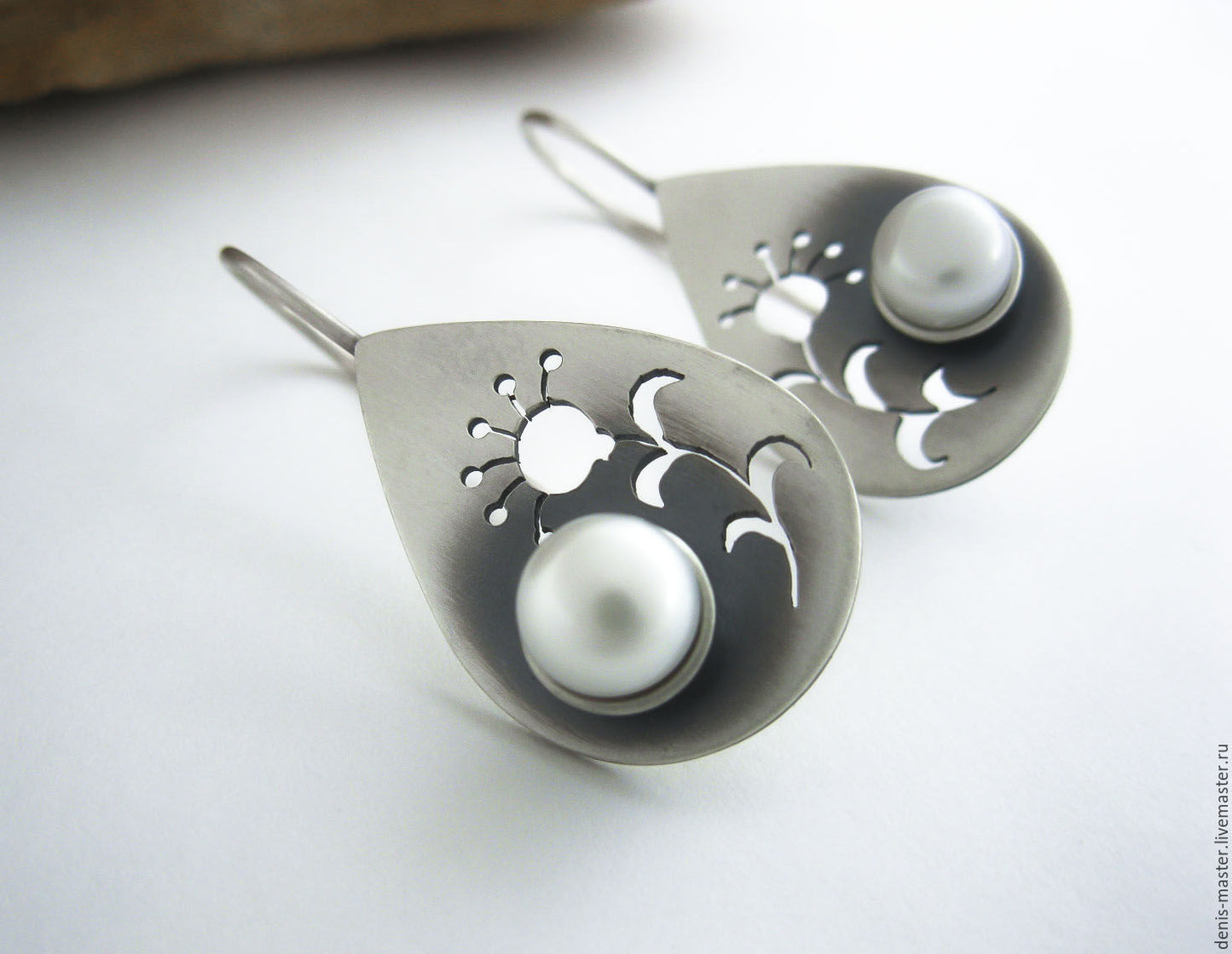 Beautiful Earring with Unique Style
