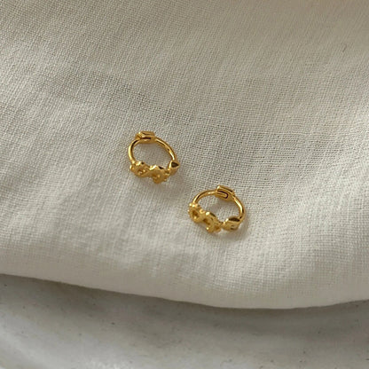 Beautiful Gold Earring with Unique Style