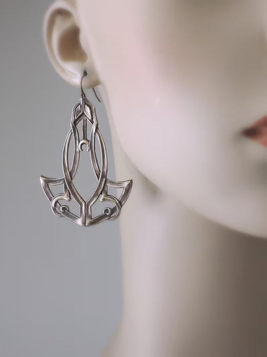 Romantic Earring for Special Moments