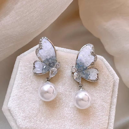 Stunning Pearl Earring for Daily Wear