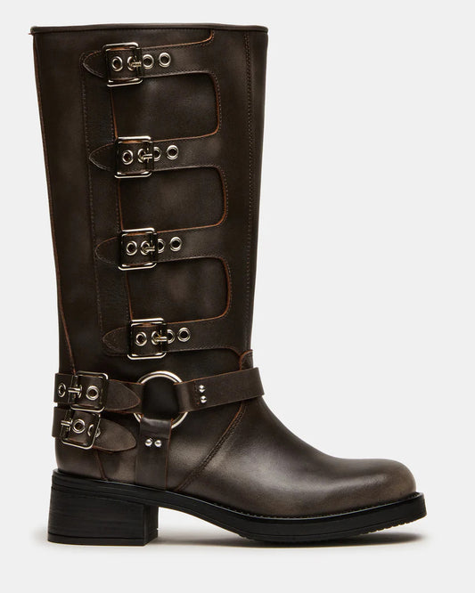 Graceful Orthopedic Boots for Modern Look