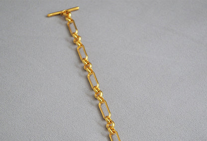 Charming Gold Bracelet for Any Occasion