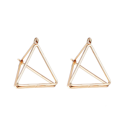 Classic Gold Earring with Timeless Appeal