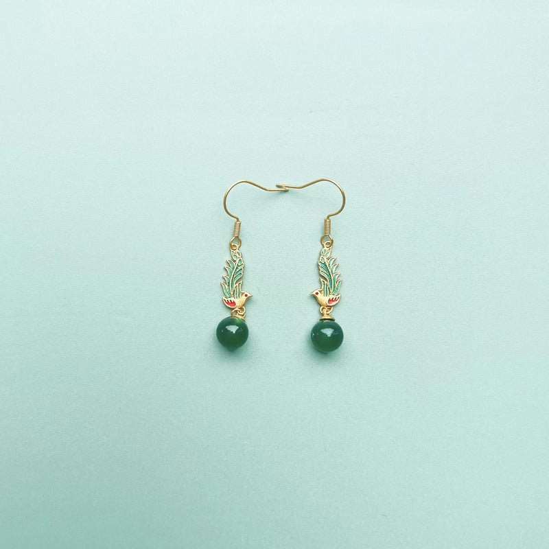 Charming Gold Earring for Any Occasion