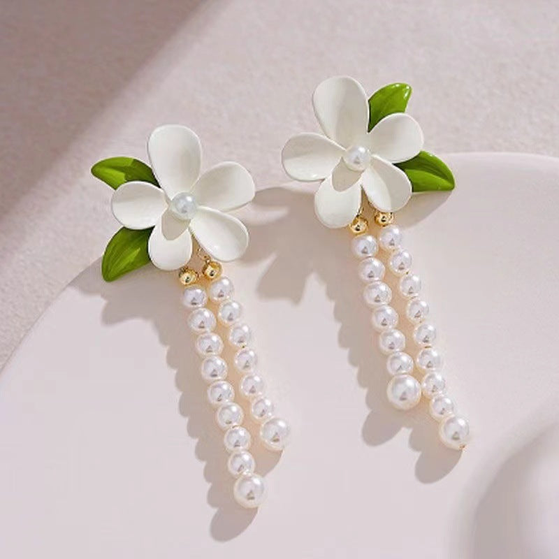 Stunning Pearl Earring for Daily Wear