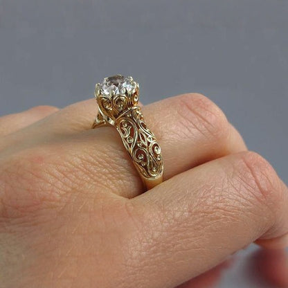 Charming Gold Ring for Any Occasion