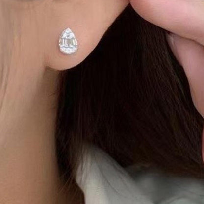 Charming Piece for Any Occasion