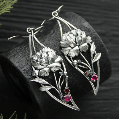 Elegant Silver Earring for Every Occasion