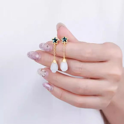 Charming Silver Earring for Any Occasion