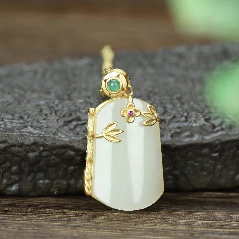 Charming Gold Necklace for Any Occasion