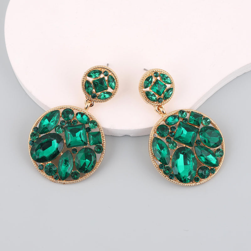 Charming Earring for Any Occasion