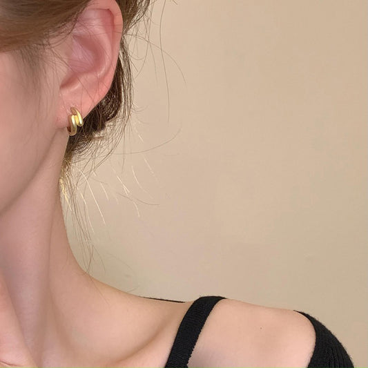 Vintage Handmade Gold Earring