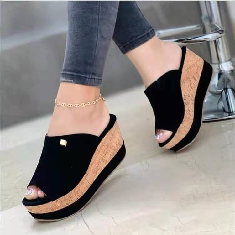 Graceful Orthopedic Sandals for Modern Look
