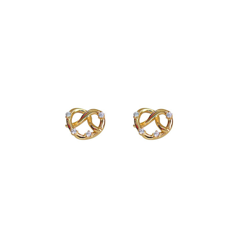 Classic Earring with Timeless Appeal